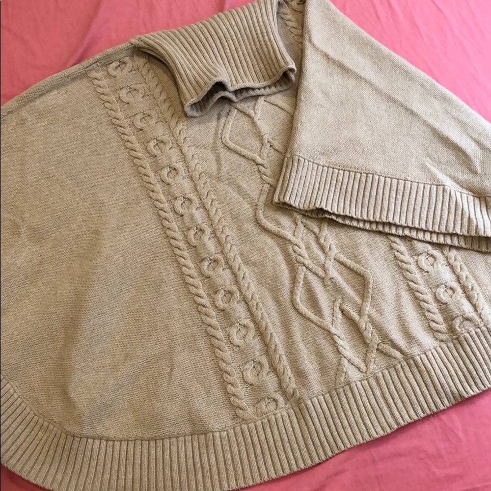 Poncho sweater